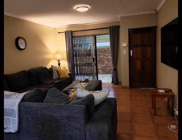 3 BEDROOM TOWNHOUSE FOR SALE IN CELTISDAL